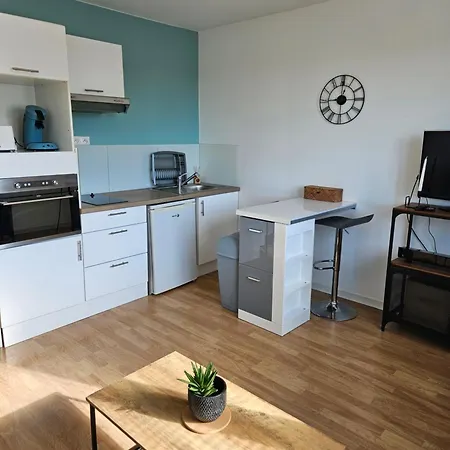 Cozy Proche Versailles Apartament